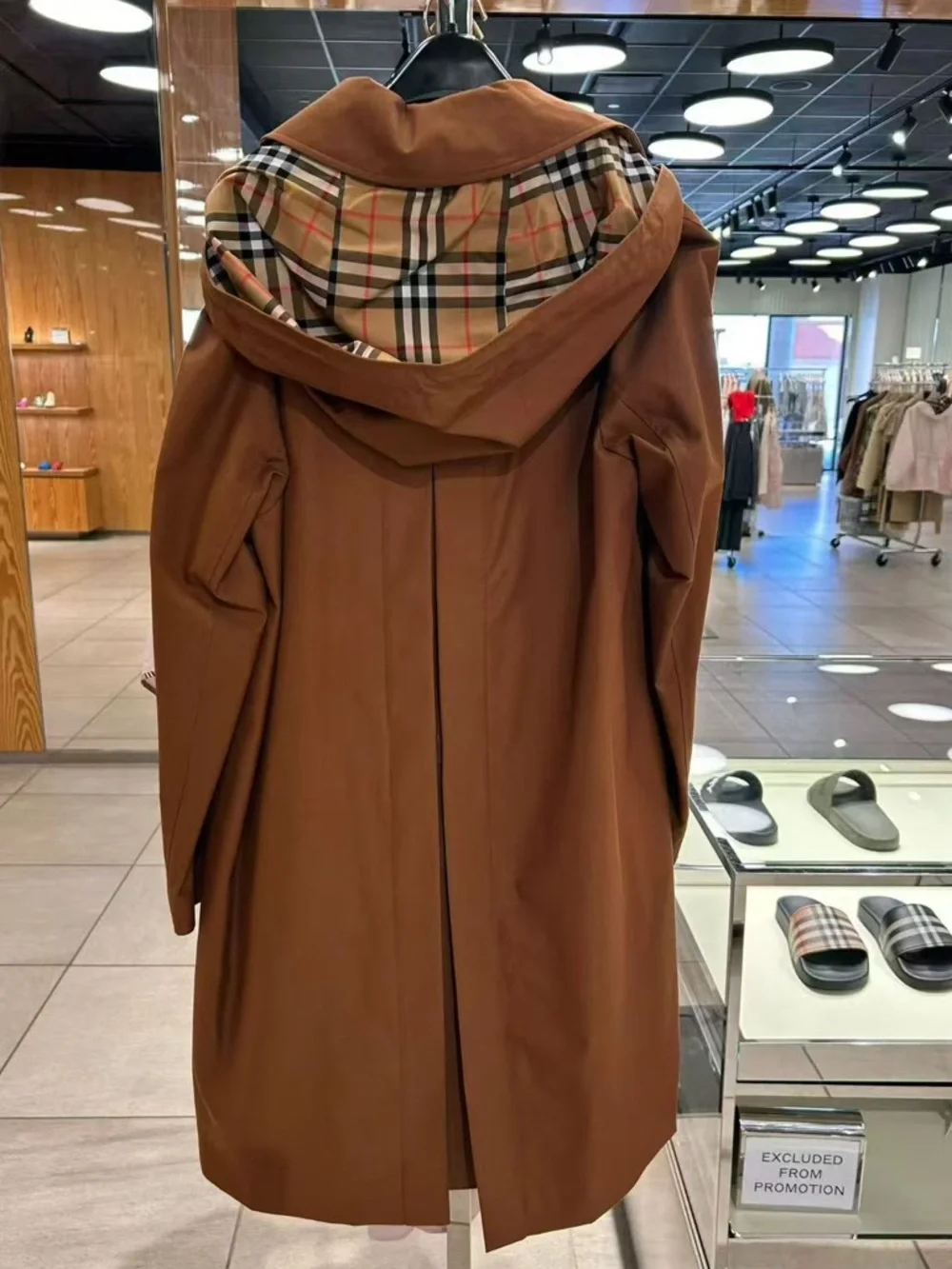 Sale ends 5/1 Burberry Women’s Hooded Single-Breasted Coat with hood New US4 - Picture 7 of 13